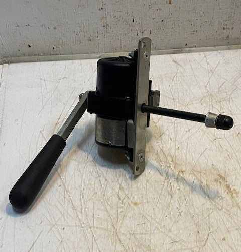 Sprague F-390-L Pneumatic Vacuum Windshield Wiper Motor A10/09006/B11 | GS-3763