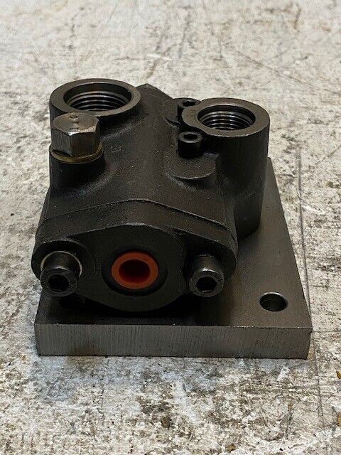 Hydraulic Reservoir Switching Valve 553110468190 | 24mm Bore 20mm Bore