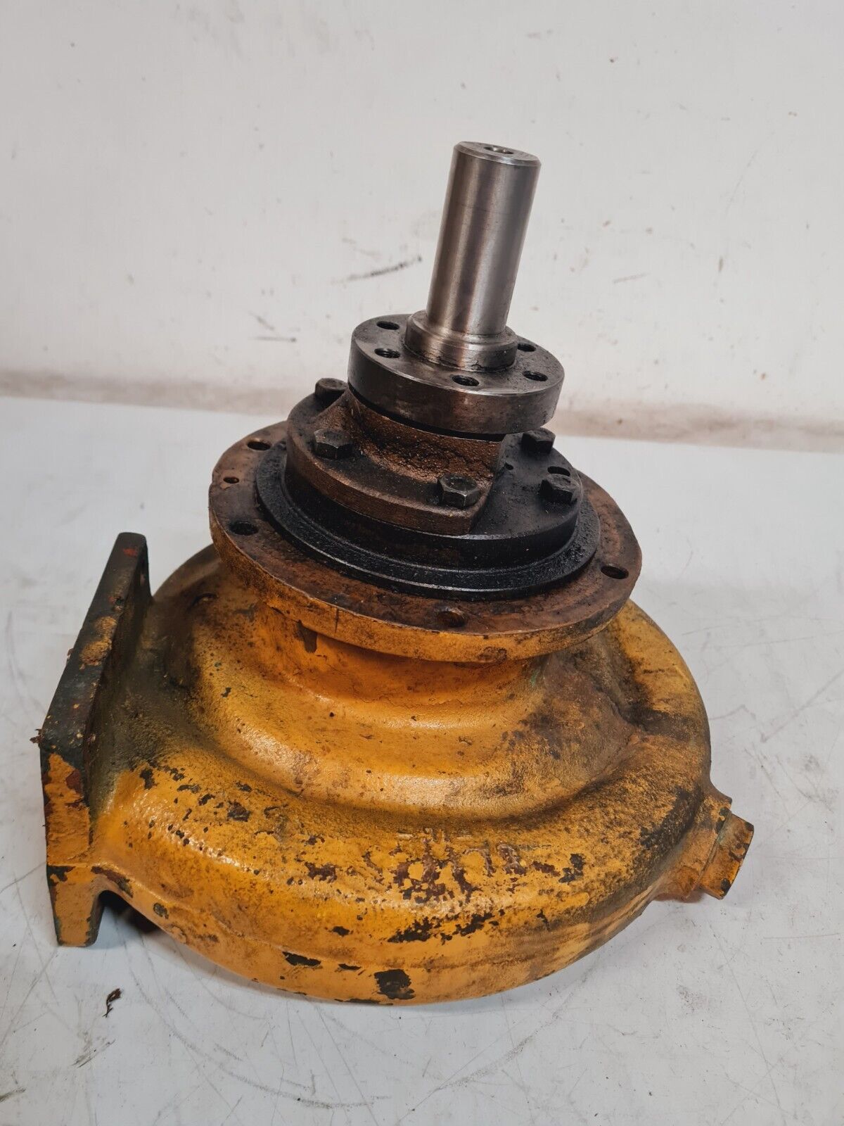 CAT Water Pump Part Number 4L3750 B | 4L3760