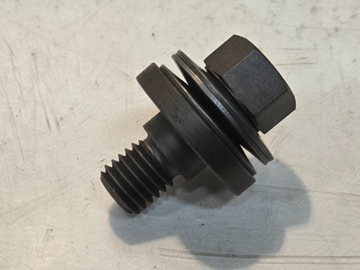 8 Quantity of 8053001 Cone Fasteners 22 mm Hex 15.65 mm Thread (8 Quantity)