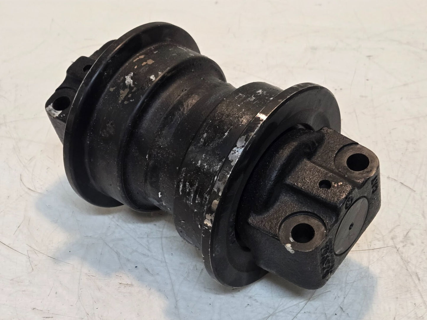 CAT Bottom Track Roller 2X02 14 | 4 Bolt Mounting | 5-5/8" OD | Dual Flange