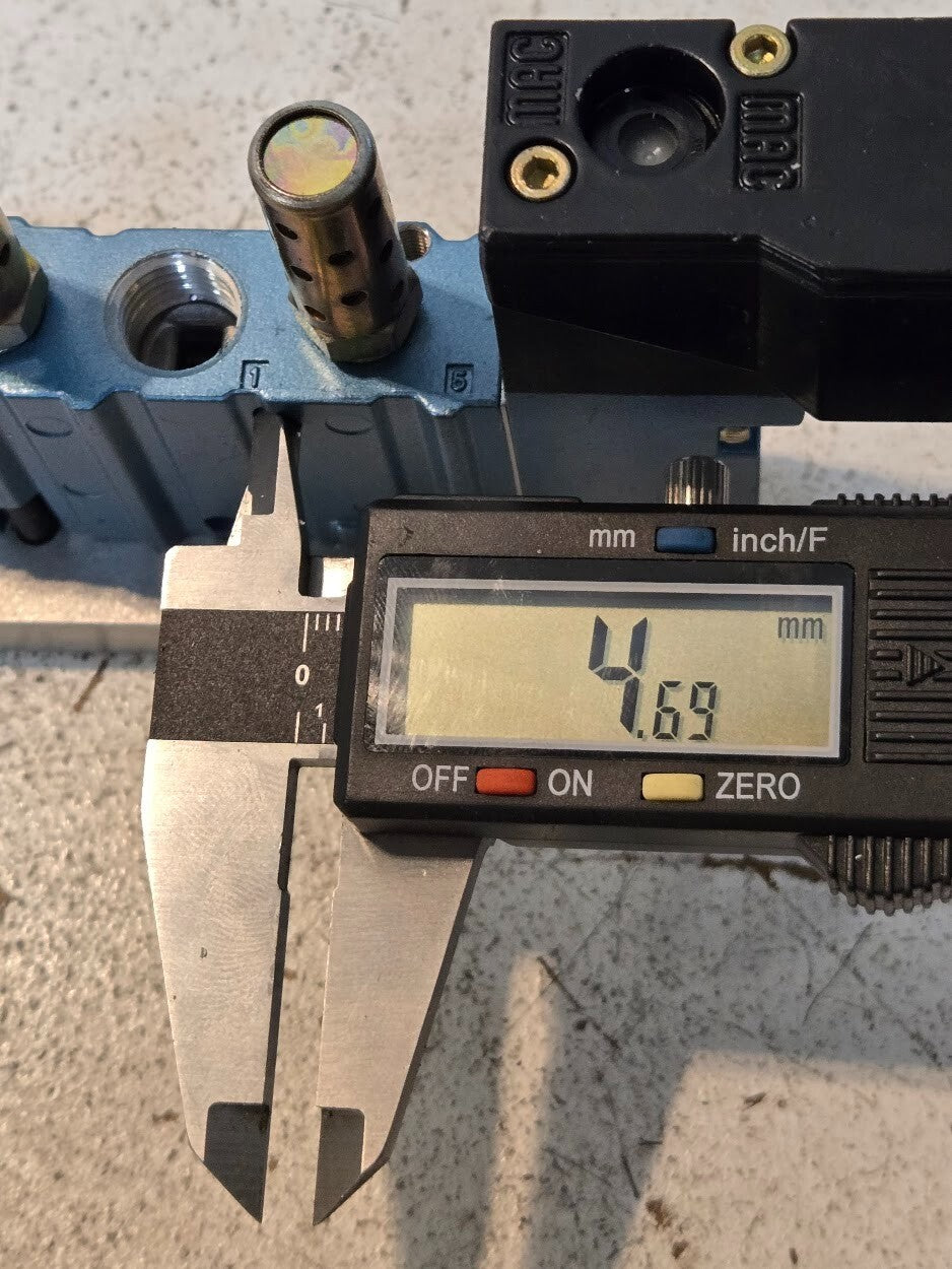 MAC Valves 411A-BOA-DM-DDAJ-1JM with Manifold Block and Solenoid DMB-DDAJ-1JM