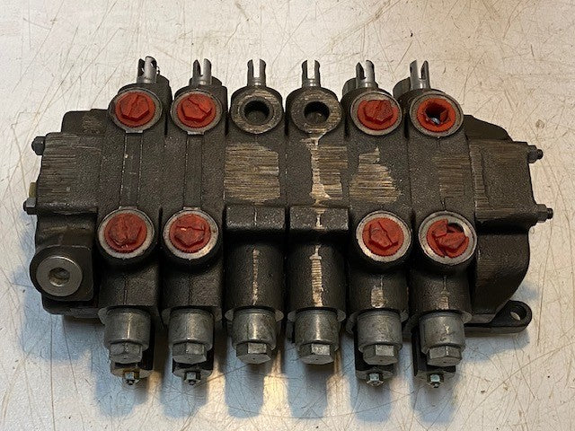 Tenneco Monoblock Directional Control Valve 1346082C2 | JJB9002101