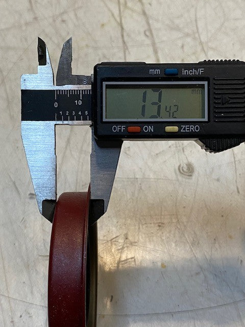 5 Quantity of Auto Xtra 4762N Rear Wheel Seals NAK TBJW6 (5 Quantity)