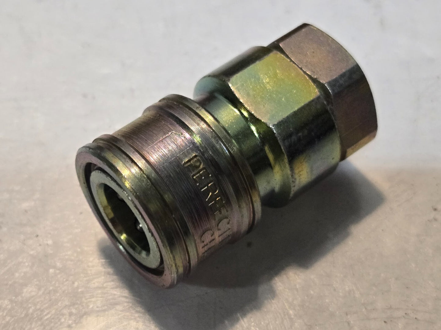 3 Quantity of Perfecting Coupling Series V Quick Connect 1/4"-18 x 1/4" (3 Qty)