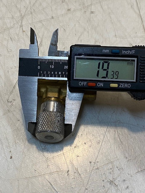 Parker Schrader Bellows 3371001 Brass Flow Control Valve 1/4" 250psi