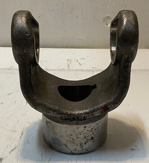 End Yoke 55J43 38mm Bore 39mm Pin Hole 4-5/8" W 5-3/4" H 3" D