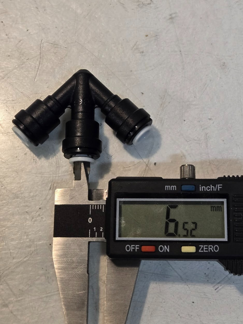 9 Quantity of John Guest NC2522 1/4" W Connectors for Delta 62033 (9 Qty)