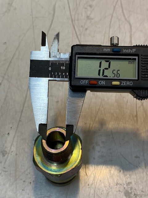 Hydraulic Male Fitting 9888-39 | 21mm Thread 13mm ID 35mm OD 30mm End