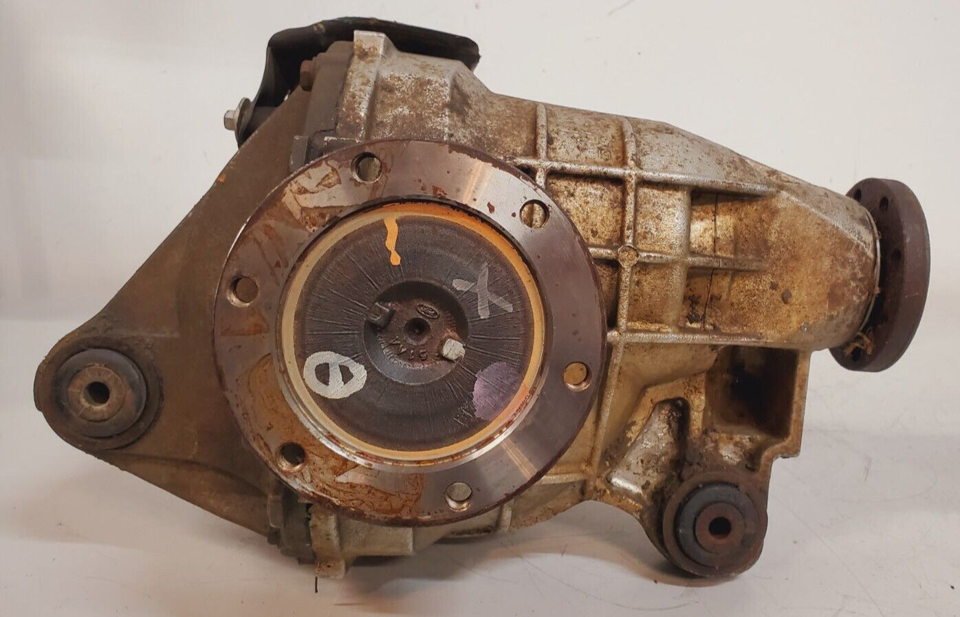 Ford Front Differential Carrier F65W-3B232-AA | NMP | 51AA Not Tested