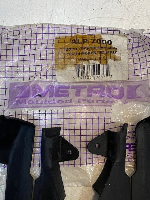 Metro Moulded Door Lock Pillar Seal ALP-7000 for Mopar '70-'74 E-Body