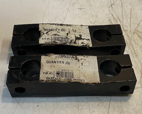 2 Quantity of Link Shackle Offsets K209-8 | 16537AA (2 Quantity)
