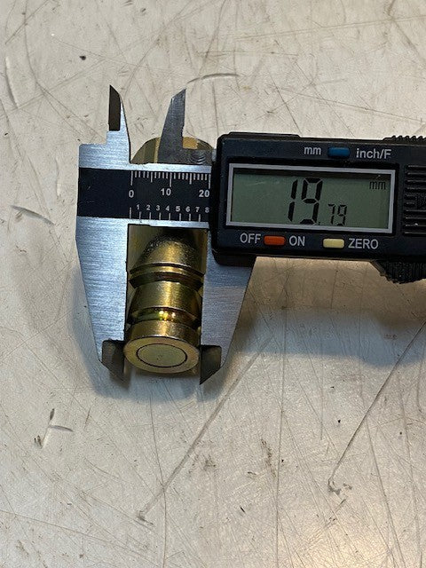 Holmbury M-A9 1/2 NPT-C06 Flat Face Hydraulic Coupler