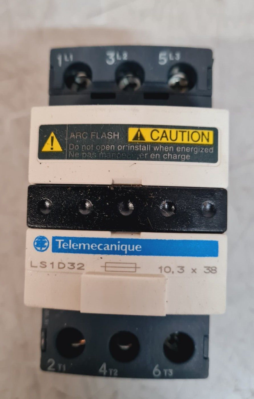 10 Quantity of Telemecanique Fuse Holders 027305 | LS1D32 (10 Qty)