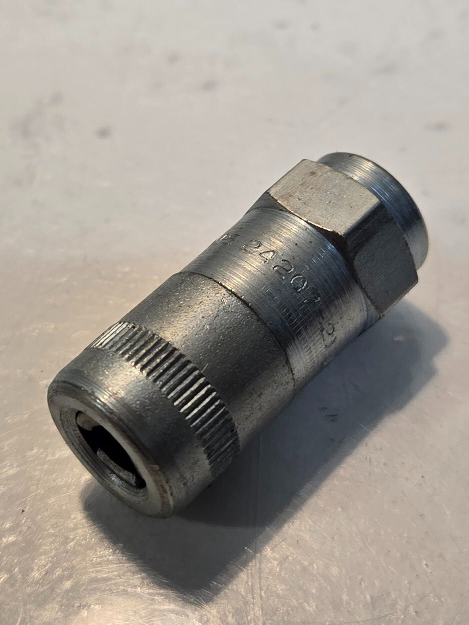 8 Quantity of Alemite 6304-B 1/8" FNPT Hydraulic Couplers MS 24207-2 (8 Qty)