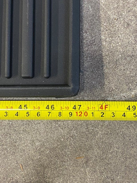 GM Cargo Rubber Mat Ebony W-167A | 17800717 | 47" x 18"
