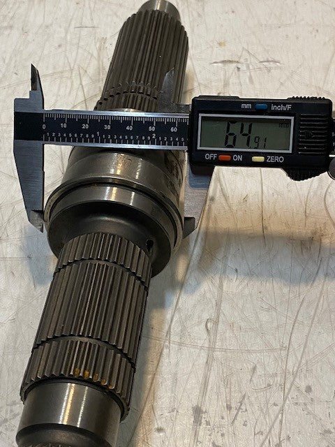 Transfer Case Main Shaft 22mm Thread End 32-Spline 65mm OD 29mm End 34-Spline
