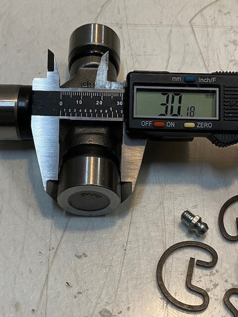 GMB Universal Joint 3H | 4-1/8" Wide 30mm Ends