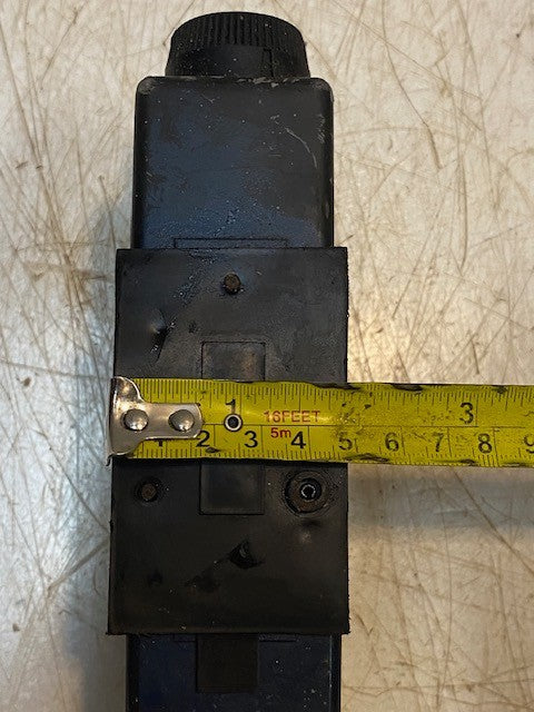 Monarch Hydraulics Directional Control Valve 878414 | 0970 | 110V50 .48AMP