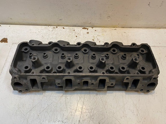 Cylinder Head Center 14077162 | C130 | 6M10 | 20-5/16" Long 8-1/4" Wide
