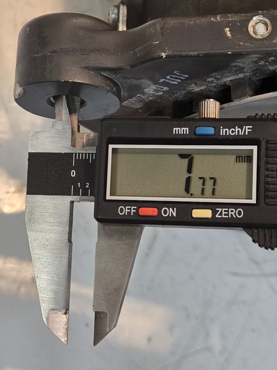 C. E. Niehoff Dual Voltage Generator 12447109 for HMMWV | 2920-02-420-9968