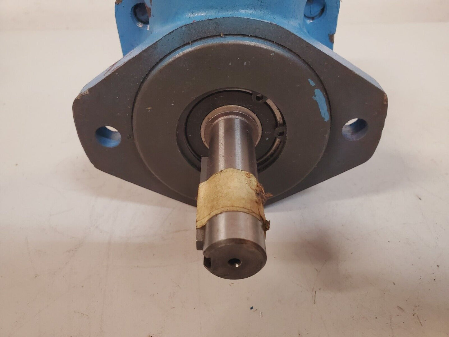 Benchmark Hydraulic Pump 399722 | V201S12S1C11