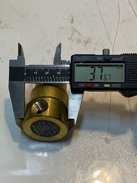 Norgren R16-201-N56A Brass Pneumatic Regulator 400 PSIG 2-1/4" H 38mm OD 11mm ID