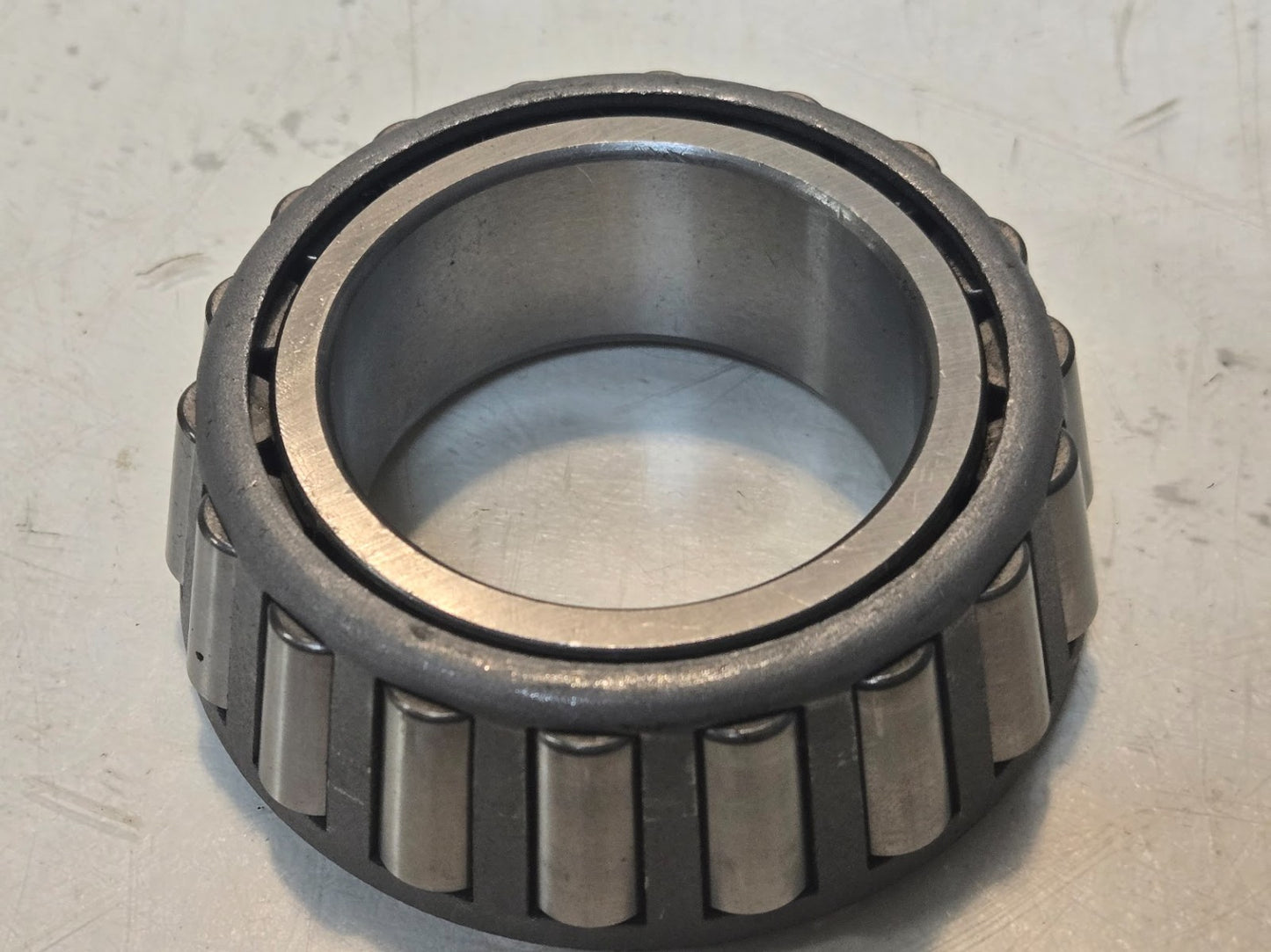 SG Tapered Roller Bearing Cone JM205149 | 82.7 mm x OD 50 mm x Bore 28.7 mm Wide