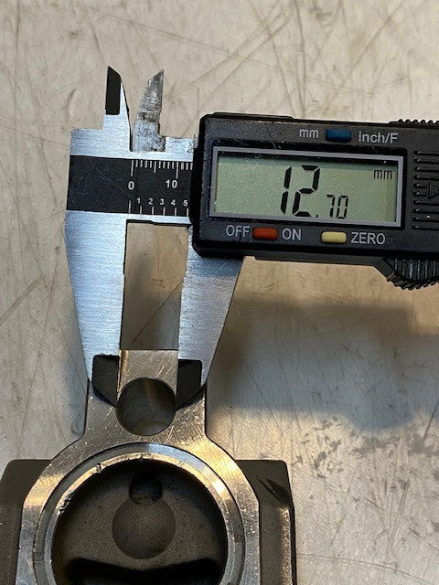 Hydraulic Valve Body Manifold CF8M 316 | 3-1/4" Long 2-3/8" Wide 34mm Bore