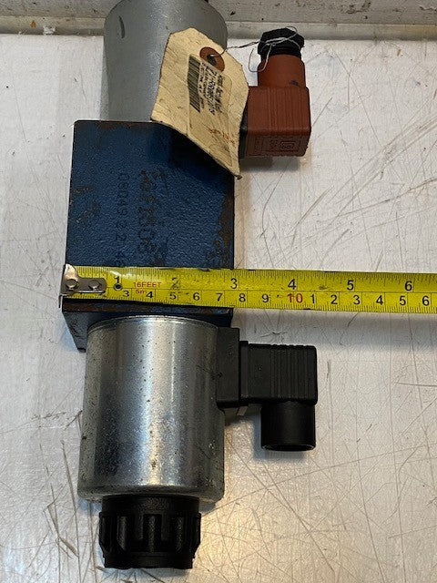 Mannesmann Rexroth Directional Valve 4WE10J32/CG24N9Z45 | 71-RR00512279