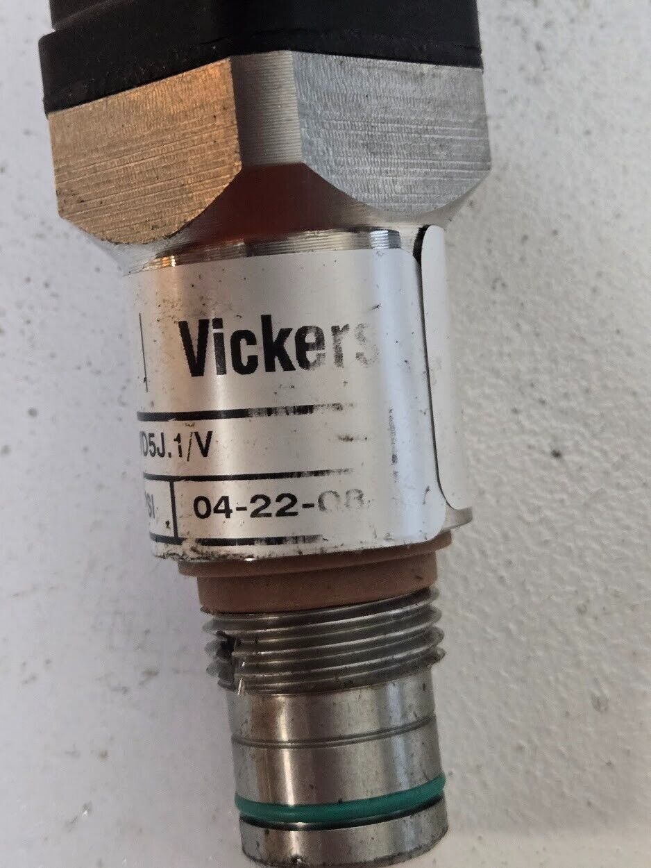 Eaton Vickers VD5J.1/V Valve PHE5BVB with Canfield Connector 9-FAC211M-009