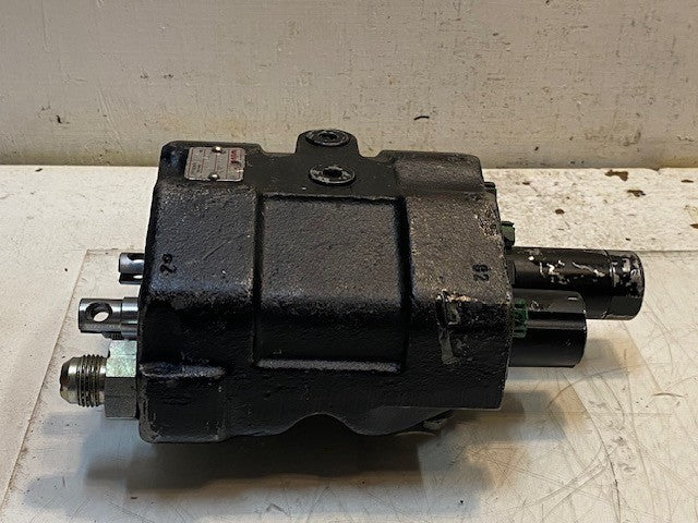 Walvoil Hydraulic Control Valve 10C239 | P9803821