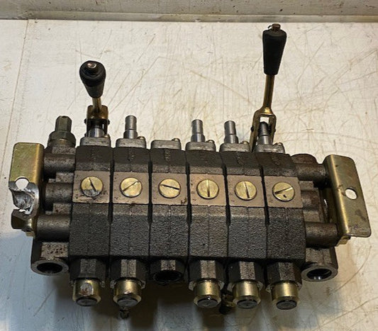 Hidroirma 180.1160.79 Hydraulic Directional Control Valve Bucher 200011166014