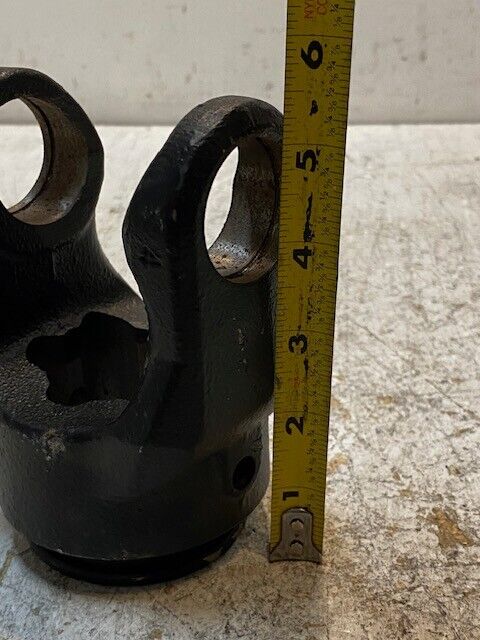 Outer Yoke 36.14 8ZS WS 5-1/2" Height 3-1/4" Wide 3-7/8" Length 36mm Bore