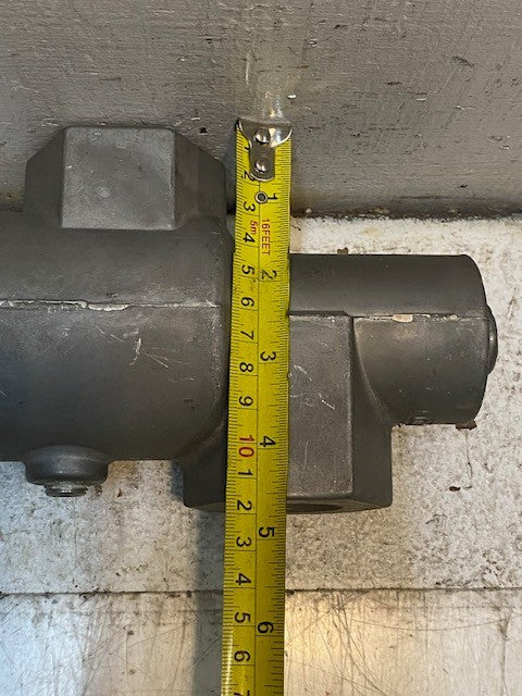 Ingersoll-Rand Air Starter Relay Valve 29mm IN 30mm OUT 6-1/2" L 4-1/2" W 3" Dia