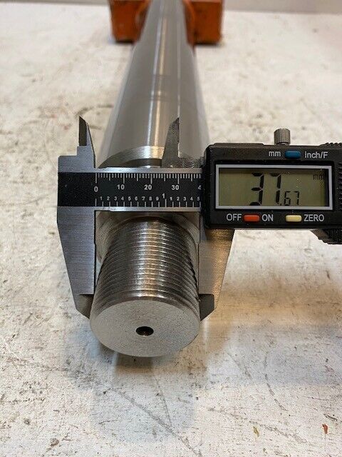 Heavy Equipment Hydraulic Cylinder Tilt Rod 24" Long 63mm Bore 63mm Shaft Dia.