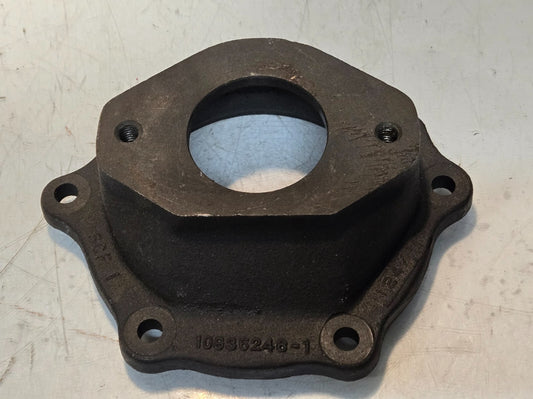 Power Steering Pump Cover / Mounting Bracket 10935246-1 | 124/1 for M35 5 Ton