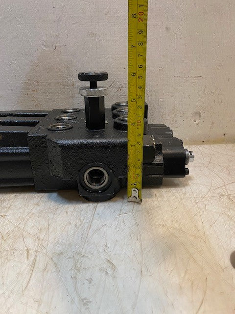 Sauer Danfoss Multi-Spool Hydraulic Directional Control Valve 345D RE191728