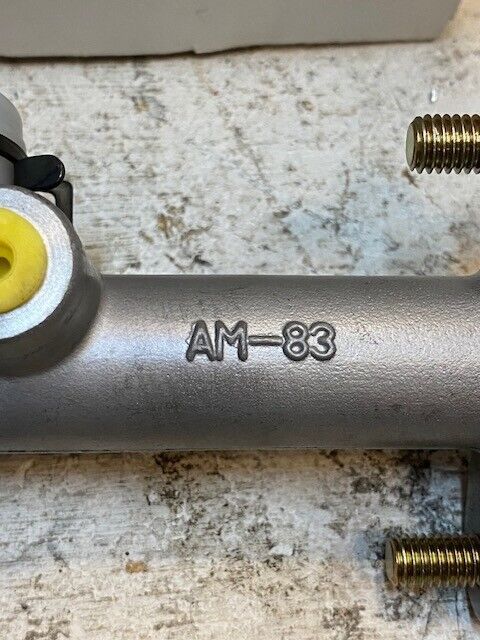 2 Quantity of Clutch Master Cylinders M2402 | AM-83 (2 Quantity)