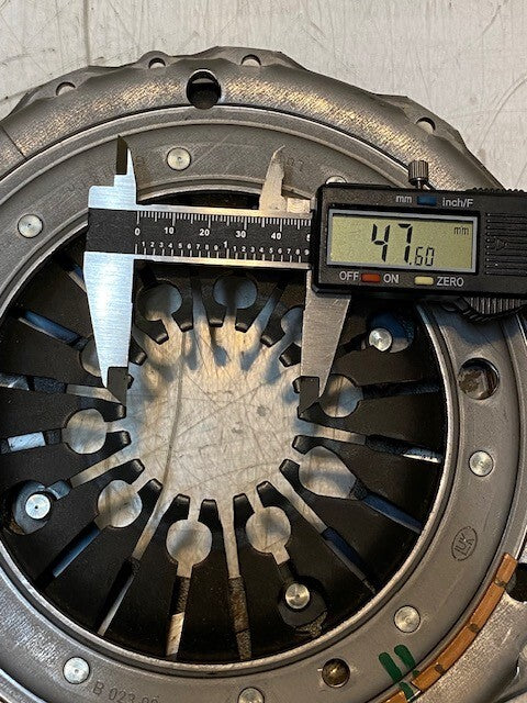 LuK Druckplatte Clutch Pressure Plate 122021610 | B02300 | 48mm Bore 9-1/2" OD