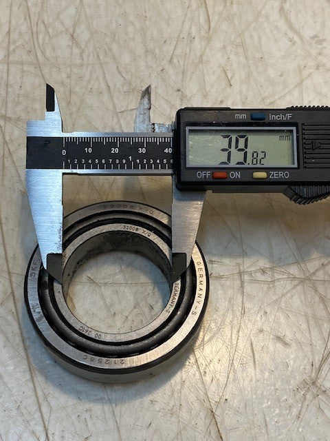 2 Qty of SKF Bearings 45449 Single Row Tapered Roller Bearings 21258C (2 Qty)