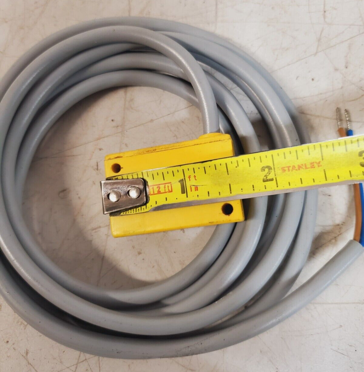 TURCK Inductive Sensor Bi2-Q12-AZ31 | 35-250VAC | 5-100mA