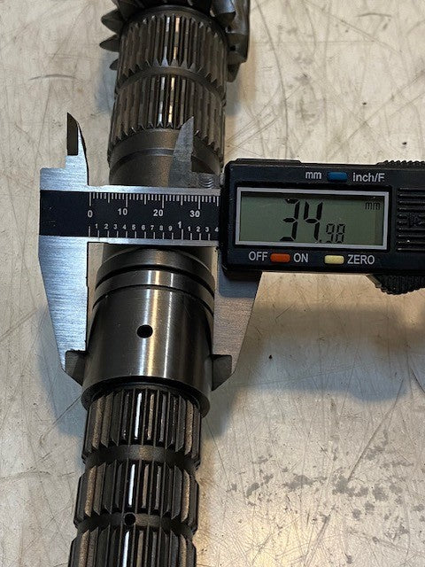 Manual Transmission Countershaft Layshaft 12" Long 53mm 15-Teeth 39mm End