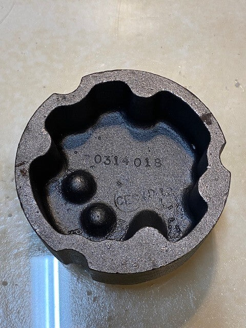Pump Casting B0314018 | 0314018 | 4-1/4" Diameter 3" Tall