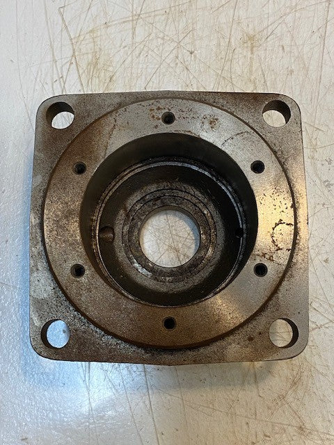 Hydraulic Motor Housing Mounting Flange 2K28 | 109mm Bore