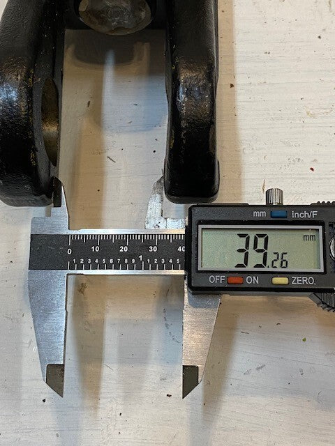 Hydraulic Cylinder, Yellow, 24-1/2" Long 4" OD 35mm Bore