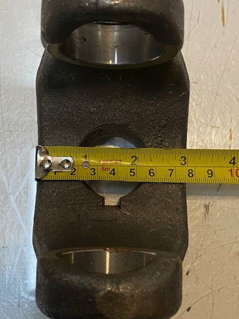 End Yoke 55J43 38mm Bore 39mm Pin Hole 4-5/8" W 5-3/4" H 3" D