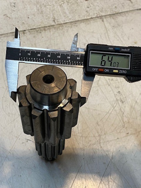 Bull Pinion Shaft 7" Long 39mm 14-Teeth 64mm 10-Teeth 24mm End 35mm End