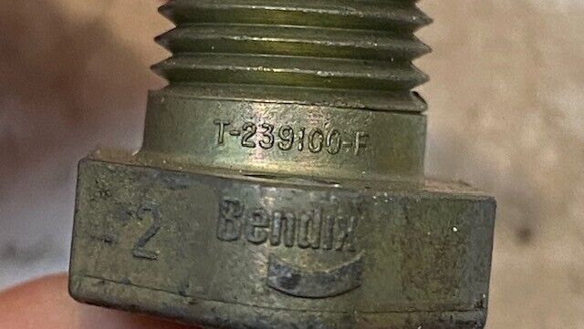 10 Quantity of Bendix Fittings T-239100-F | 1007116 (10 Quantity)