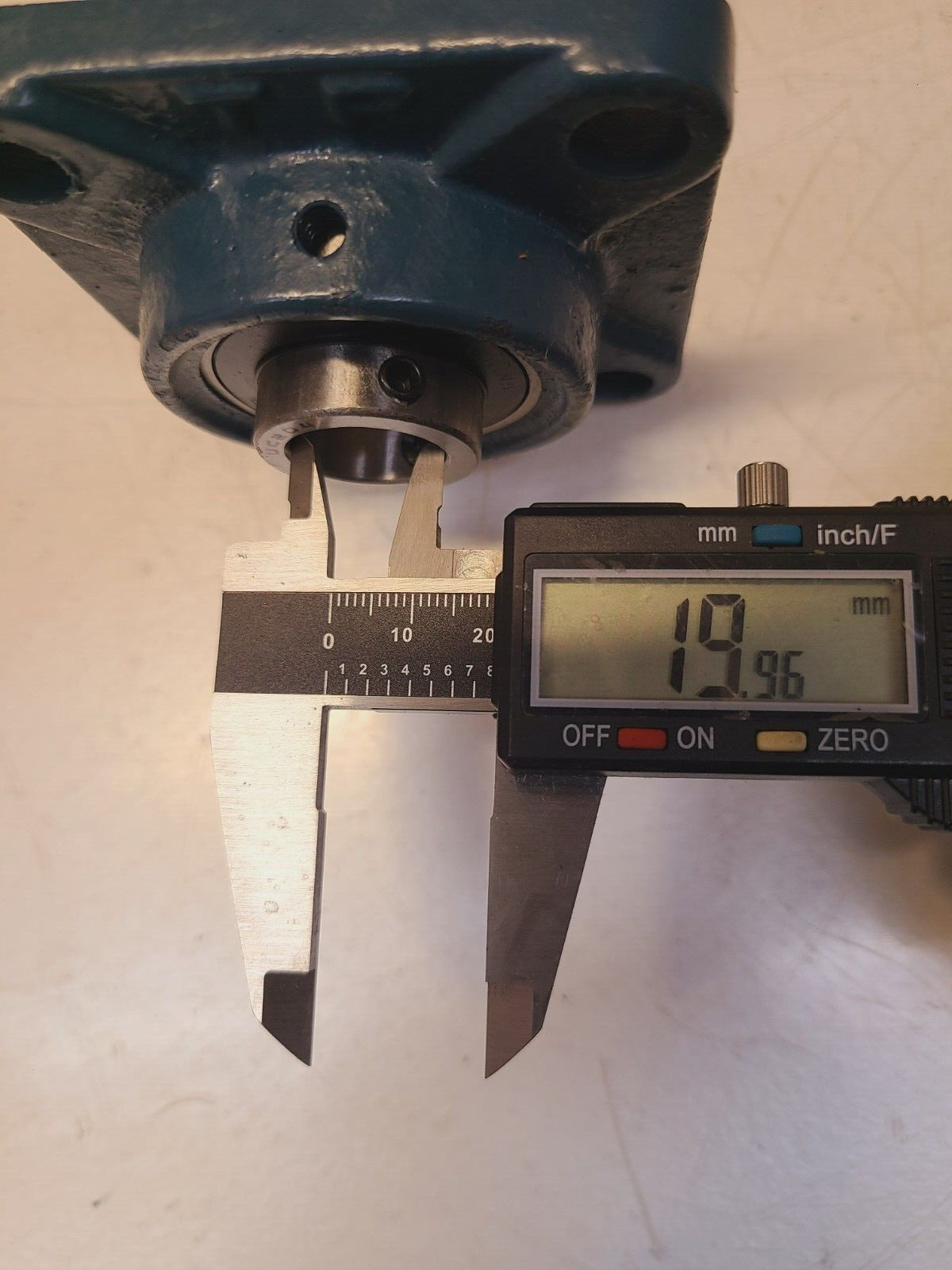 TR Pillow Block Bearing UCF204 | UC204